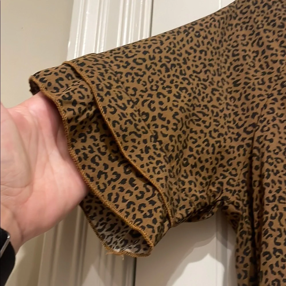 NWOT Leopard Print Brown Women's Top - Picture 3 of 6